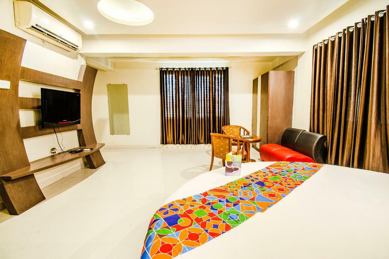 FabHotel Sanket Inn Hinjewadi Hinjawadi Buitenkant foto